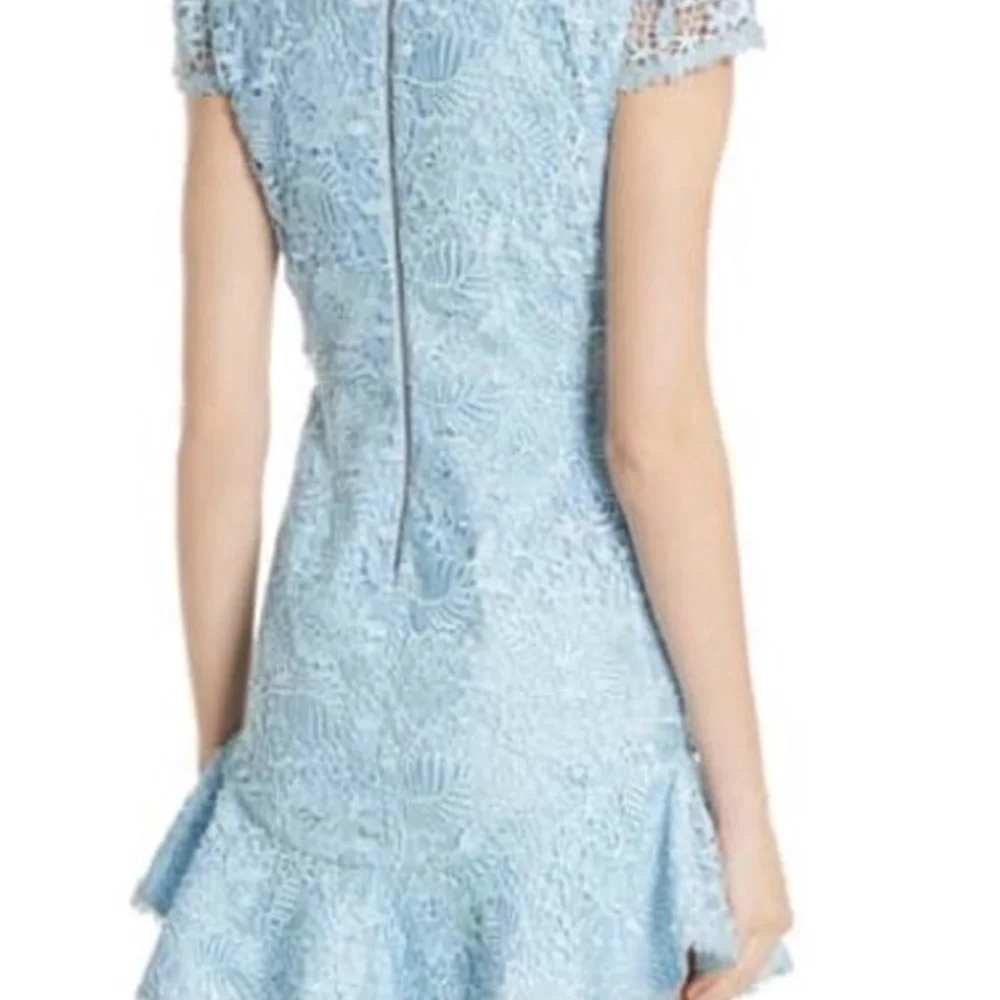 Alice + Olivia Rapunzel Lace Mini Dress Icy Blue (light blue) NWT Size 10 - Picture 3 of 17